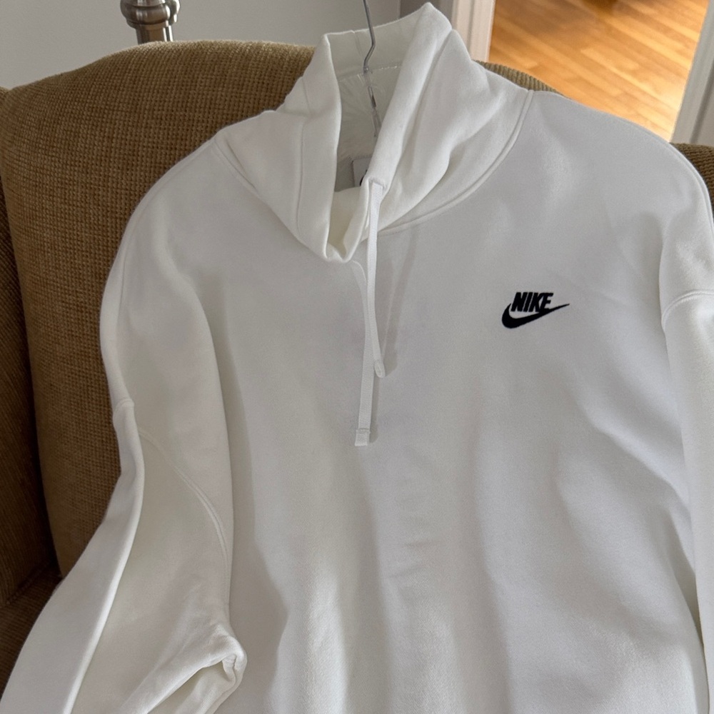 Nike Women’s White Sweatshirt